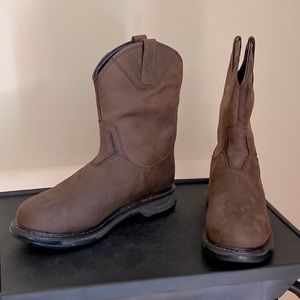 Work boots Ariat Workhog XT Wellington H20 new w/o tags.